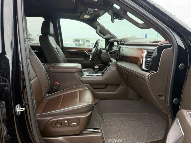 2023 GMC Sierra 1500 4WD Crew Cab Short Box Denali