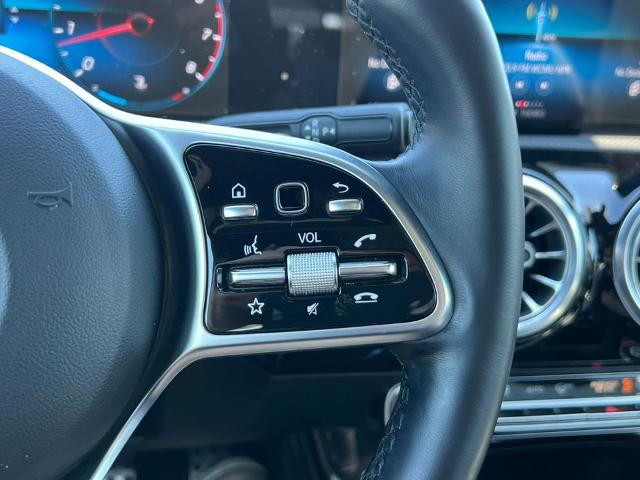 2022 Mercedes-Benz A 220 4MATIC