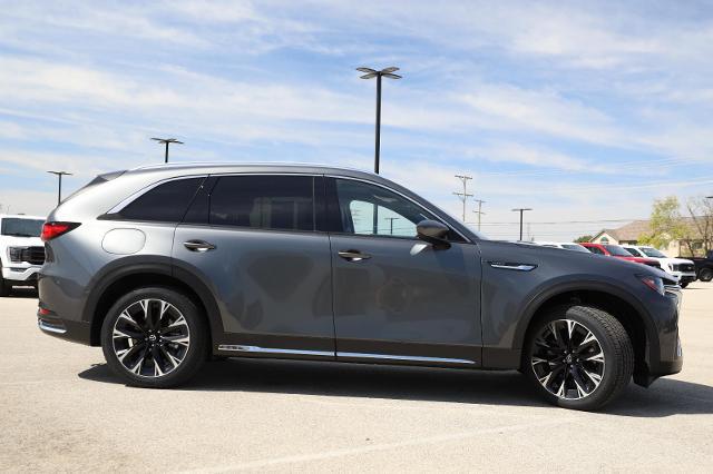 2024 Mazda X-90 Premium Plus