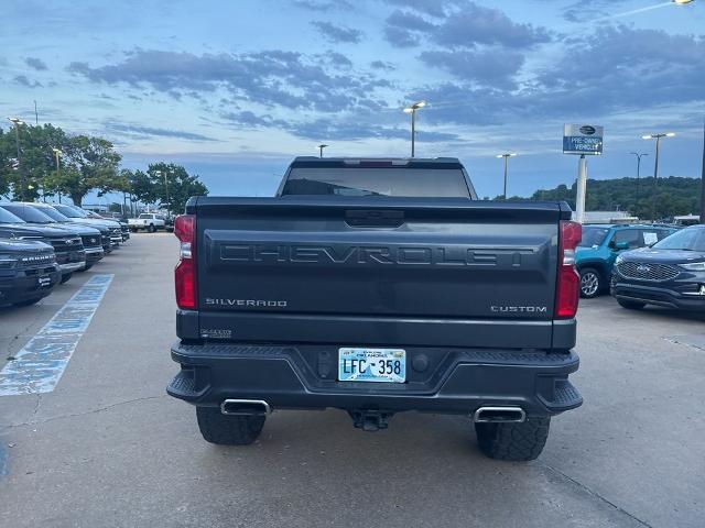 2020 Chevrolet Silverado 1500 4WD Crew Cab Short Bed Custom