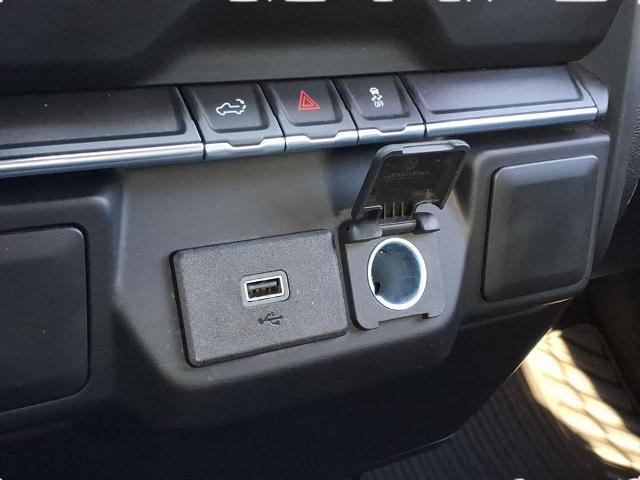 2020 Chevrolet Silverado 1500 4WD Crew Cab Short Bed Custom