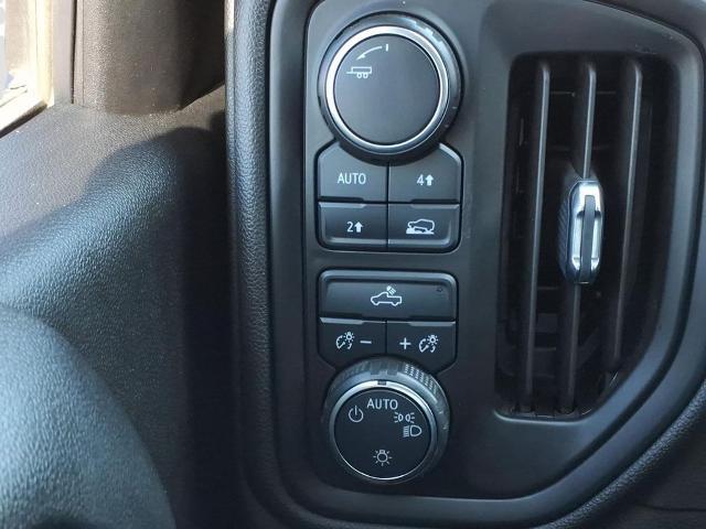 2020 Chevrolet Silverado 1500 4WD Crew Cab Short Bed Custom
