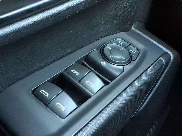 2020 Chevrolet Silverado 1500 4WD Crew Cab Short Bed Custom