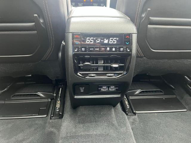 2025 Jeep Grand Cherokee L Summit Reserve 4x4