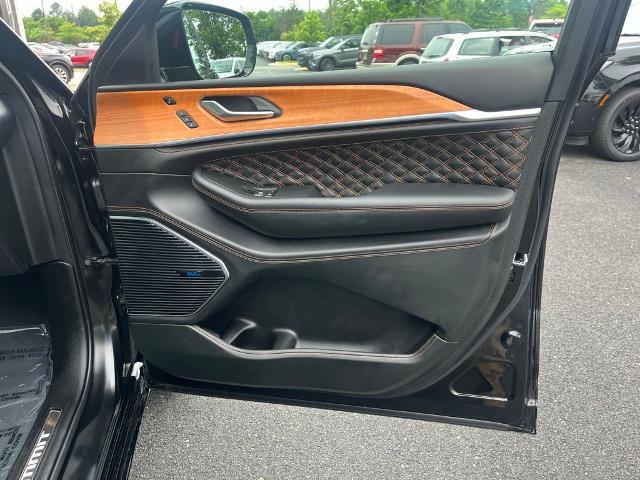 2025 Jeep Grand Cherokee L Summit Reserve 4x4