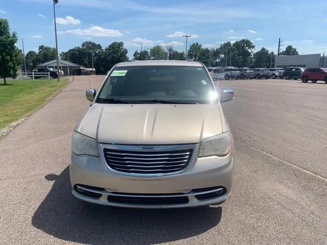 2015 Chrysler Town & Country Touring-L