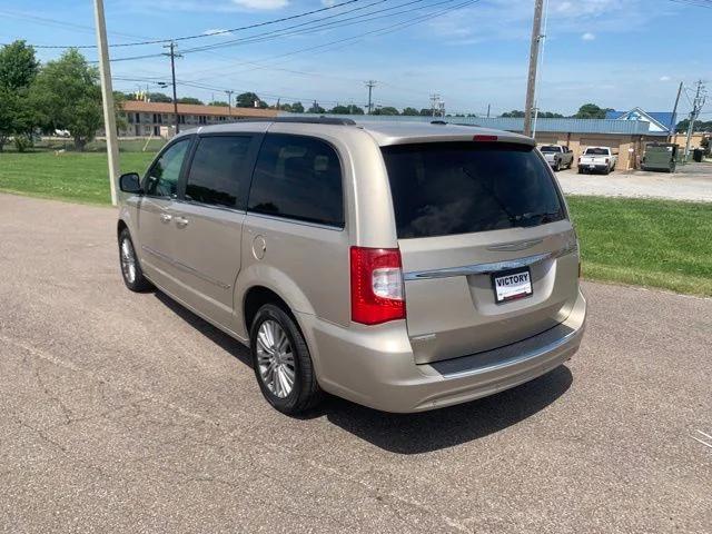 2015 Chrysler Town & Country Touring-L