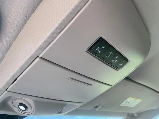 2015 Chrysler Town & Country Touring-L