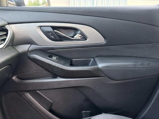 2023 Chevrolet Traverse FWD LT Cloth