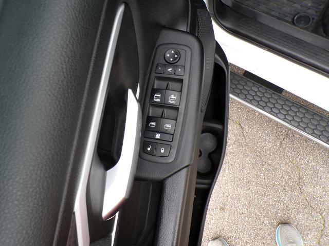 2022 Ram 1500 Big Horn Crew Cab 4x2 5'7" Box