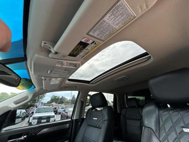 2017 Toyota Tundra Platinum 5.7L V8