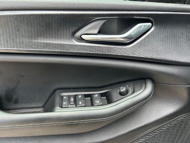 2025 Jeep Grand Cherokee L Altitude X 4x2
