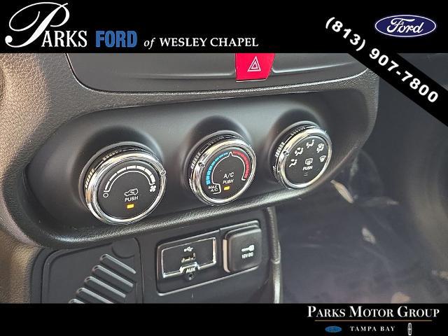 2017 Jeep Renegade Altitude FWD