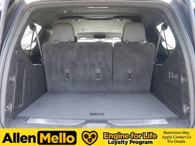 2024 Chevrolet Suburban 4WD Premier