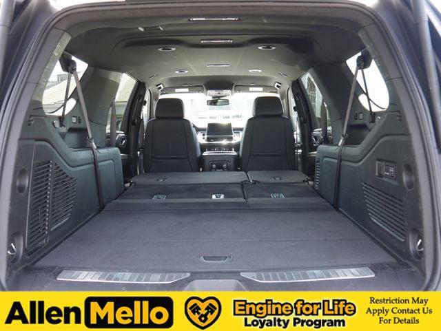 2024 Chevrolet Suburban 4WD Premier