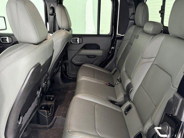 2024 Jeep Gladiator Sport