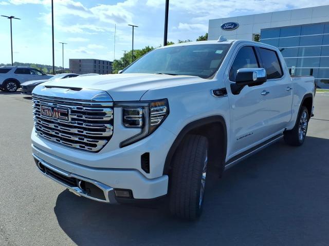 2023 GMC Sierra 1500 4WD Crew Cab Short Box Denali