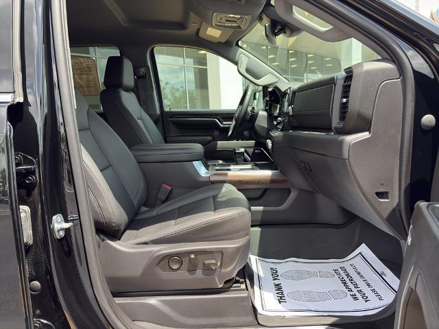 2023 GMC Sierra 1500 4WD Crew Cab Short Box SLT