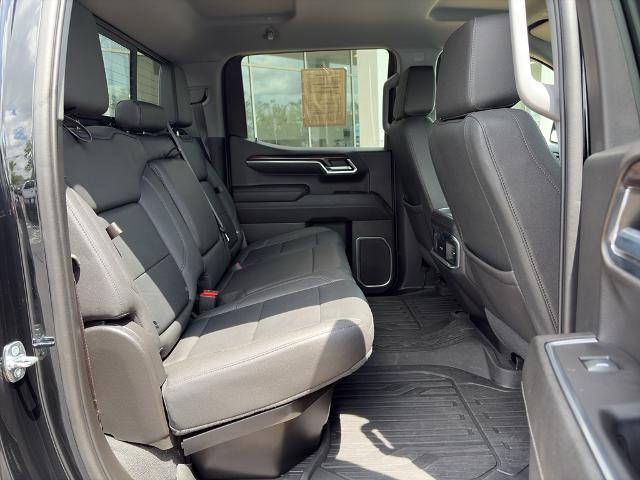 2023 GMC Sierra 1500 4WD Crew Cab Short Box SLT