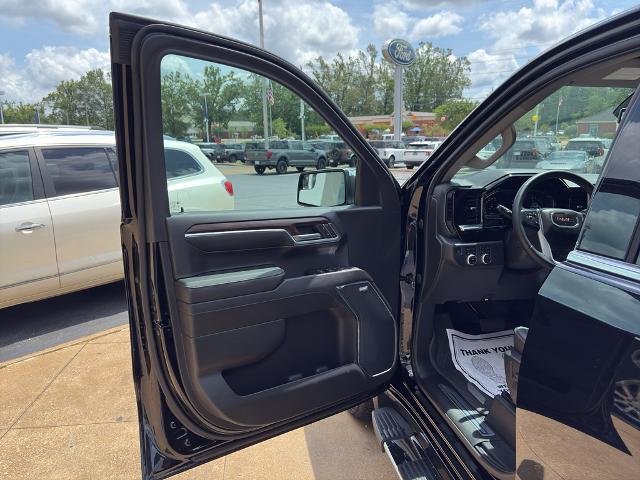 2023 GMC Sierra 1500 4WD Crew Cab Short Box SLT