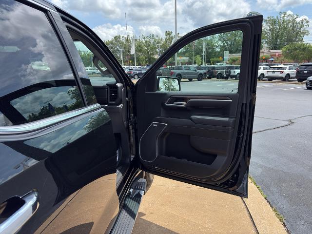 2023 GMC Sierra 1500 4WD Crew Cab Short Box SLT