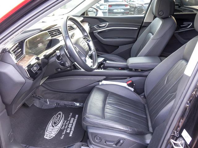 2019 Audi e-tron Premium Plus