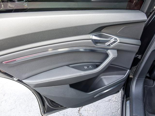 2019 Audi e-tron Premium Plus