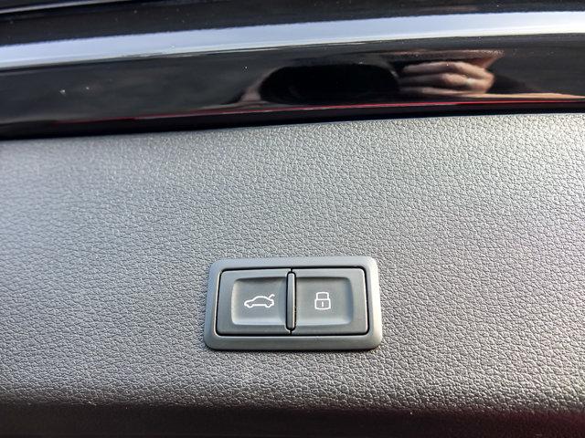 2019 Audi e-tron Premium Plus