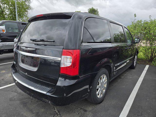 2014 Chrysler Town & Country Touring