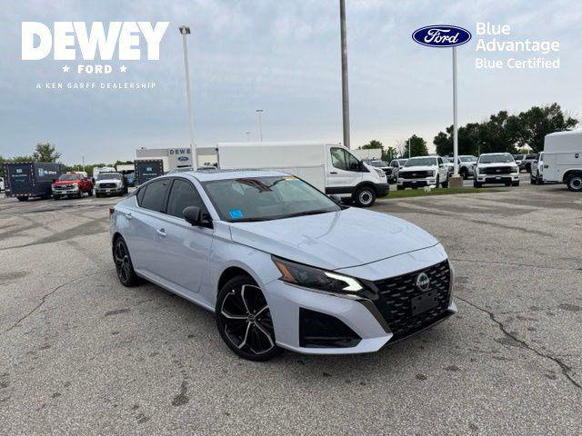 2023 Nissan Altima SR FWD for sale in Ankeny, IA