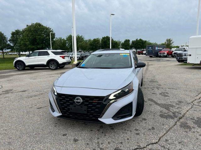 2023 Nissan Altima SR FWD