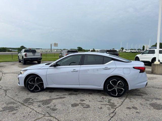 2023 Nissan Altima SR FWD