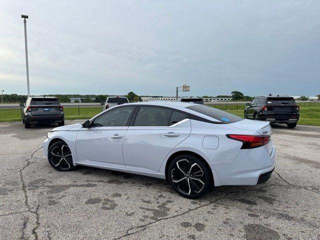 2023 Nissan Altima SR FWD