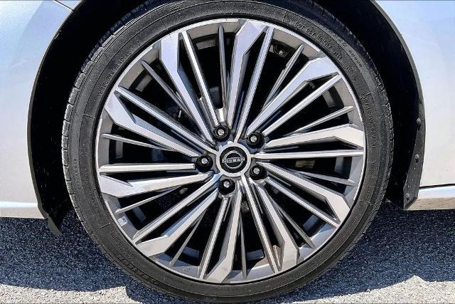 2023 Nissan Altima SL FWD