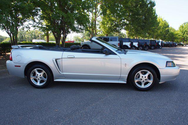 2003 Ford Mustang V6