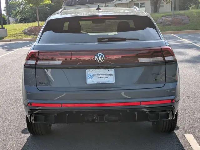 2026 Volkswagen Atlas Cross Sport SEL R-Line Black