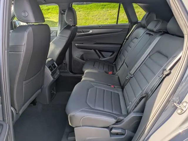 2026 Volkswagen Atlas Cross Sport SEL R-Line Black