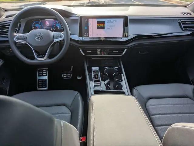 2026 Volkswagen Atlas Cross Sport SEL R-Line Black