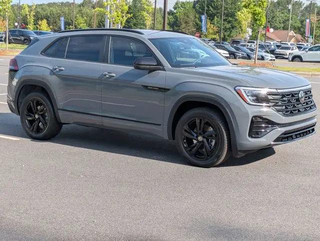 2026 Volkswagen Atlas Cross Sport SEL R-Line Black