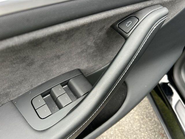 2024 Tesla Model Y Long Range Dual Motor All-Wheel Drive