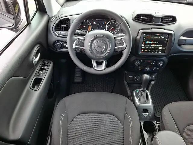 2023 Jeep Renegade Altitude 4x4