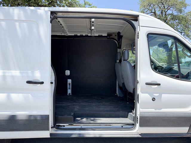 2019 Ford Transit 148 WB Medium Roof Cargo