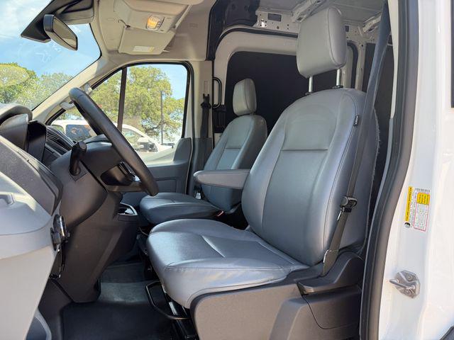 2019 Ford Transit 148 WB Medium Roof Cargo
