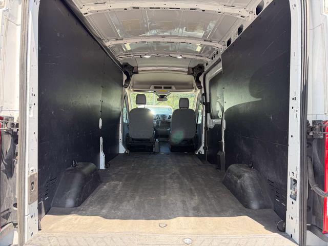 2019 Ford Transit 148 WB Medium Roof Cargo