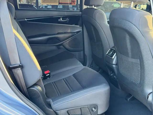 2020 Kia Sorento 2.4L LX