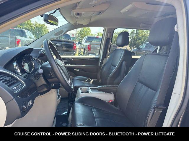 2014 Chrysler Town & Country Touring