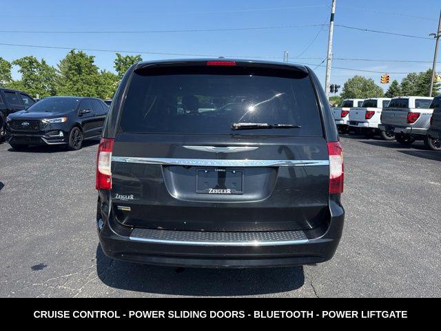 2014 Chrysler Town & Country Touring