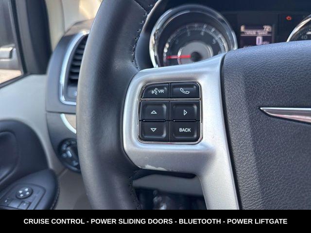 2014 Chrysler Town & Country Touring
