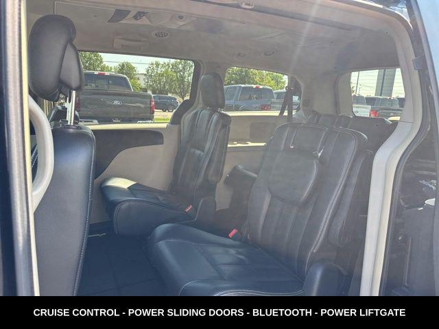 2014 Chrysler Town & Country Touring