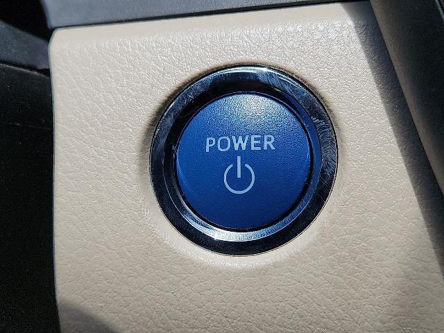2022 Toyota Camry XLE Hybrid